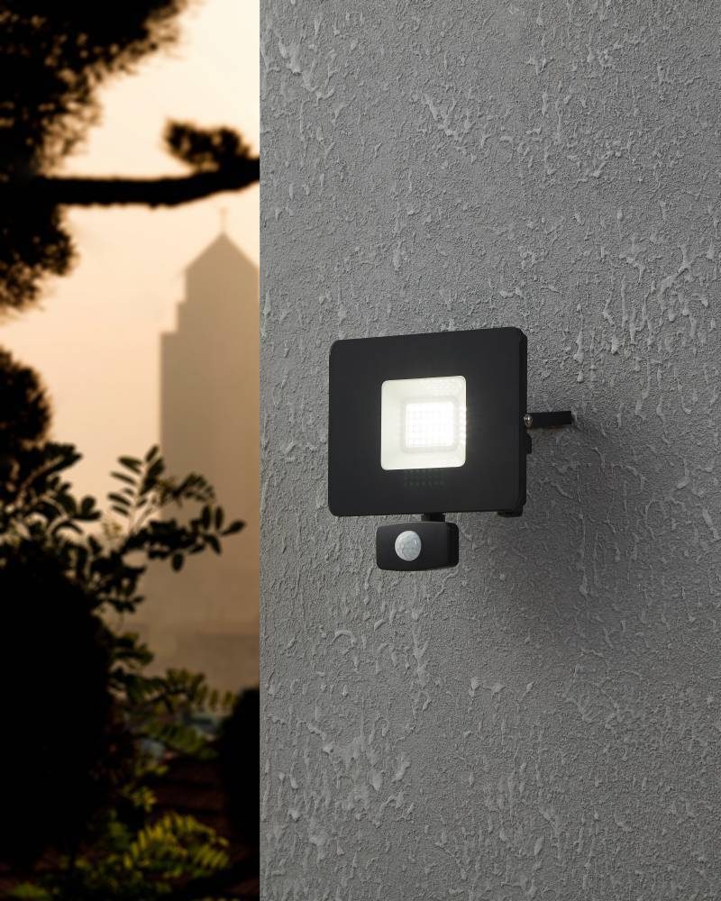 97462_AMBIENT_0001 | Eglo Romania Proiector FAEDO 3 LED 31W IP44 97462